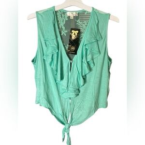 Iris Basic Green Sleeveless Ruffled Blouse